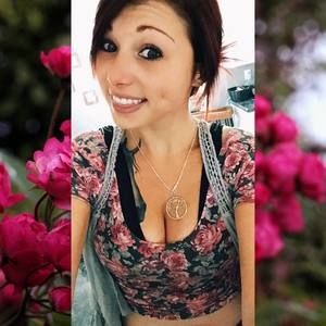 Meet your Posher, Kara